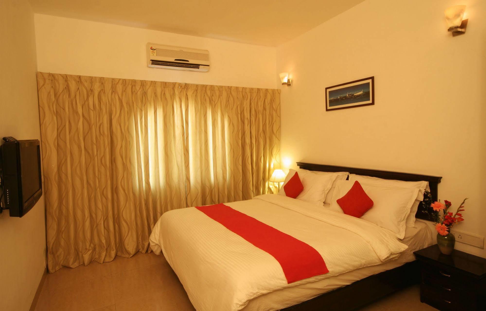 Calangute Grande Hotell Exteriör bild